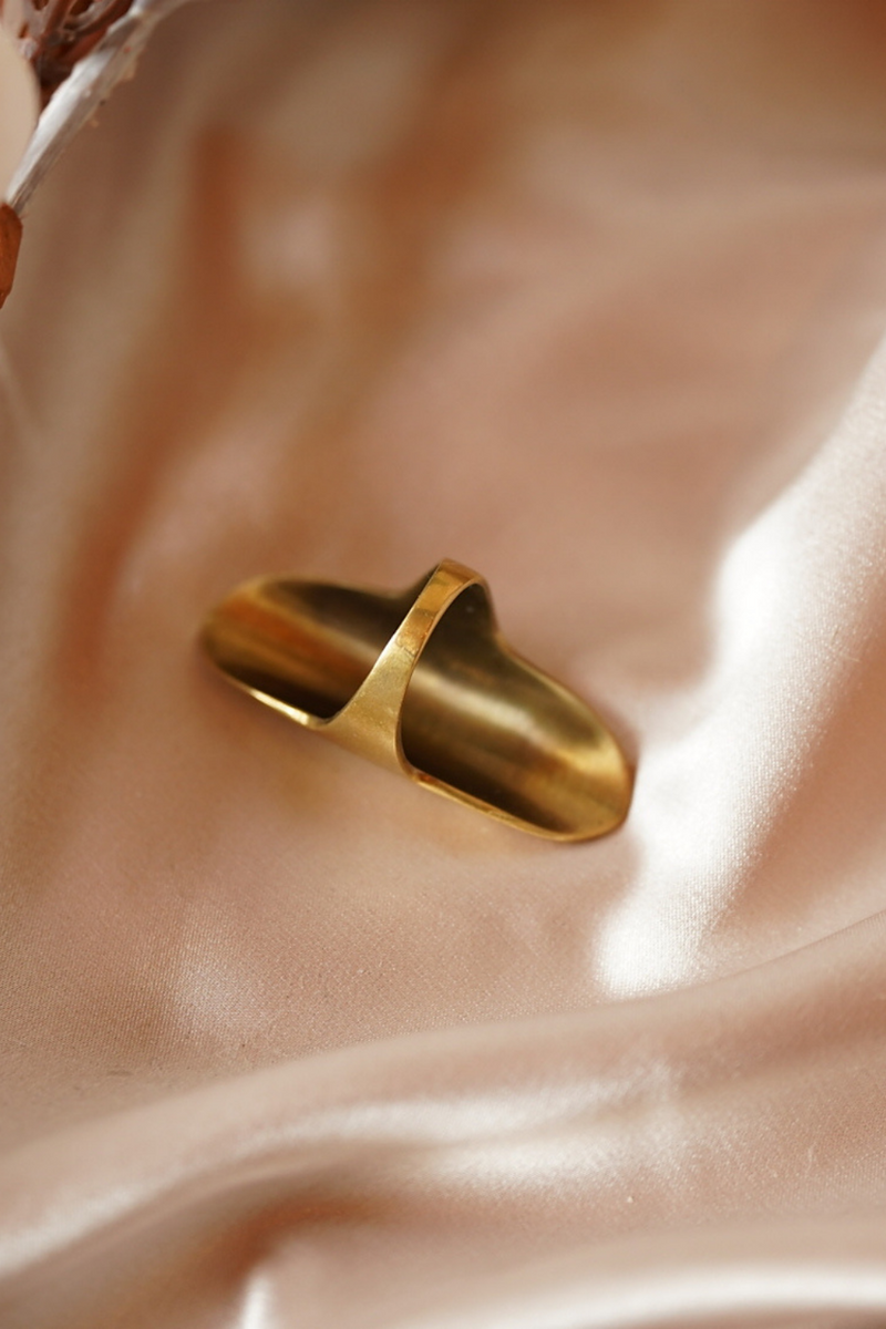 african-jewelry-plate-brass-ring-3